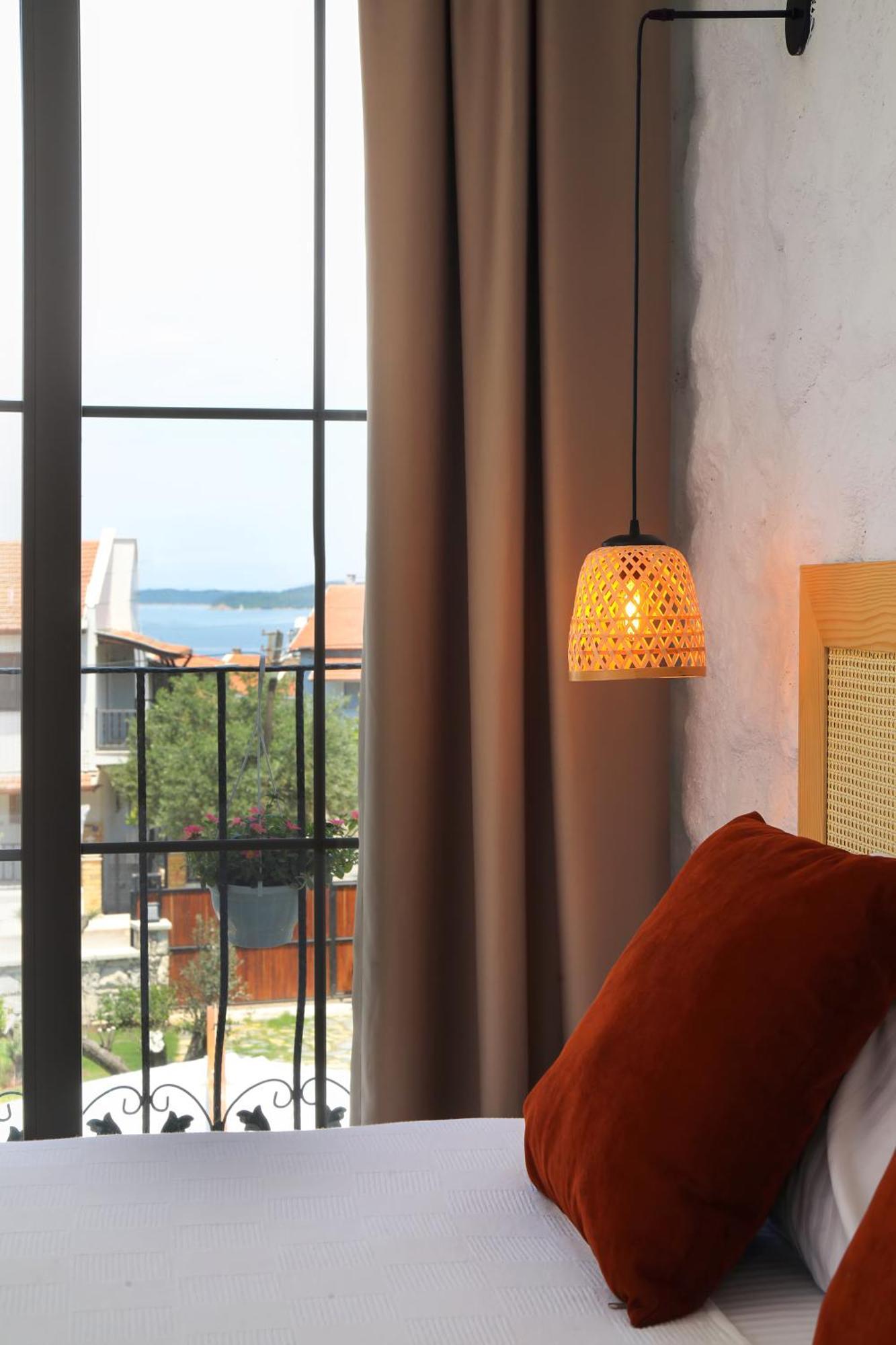 Huzurla Otel Izmir Eksteriør billede